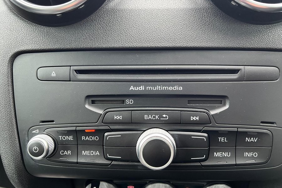 2011 (11) Audi A1 Sport 1.6 TDI Start / Stop