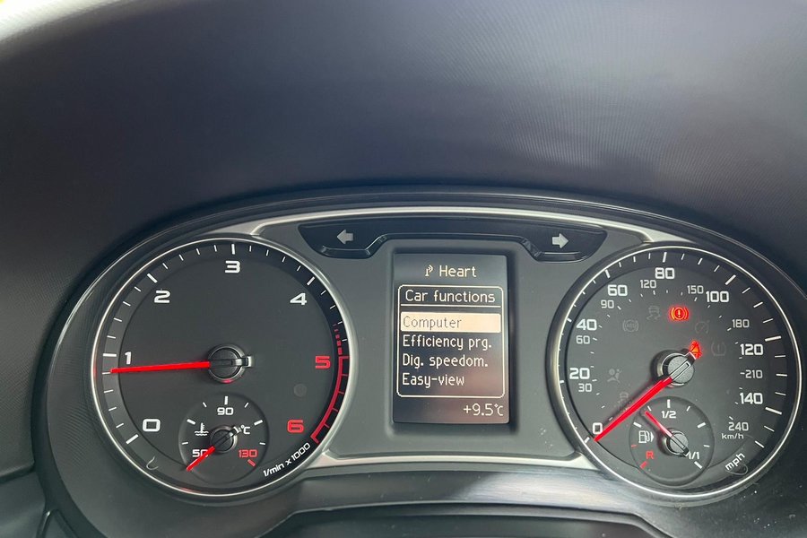 2011 (11) Audi A1 Sport 1.6 TDI Start / Stop