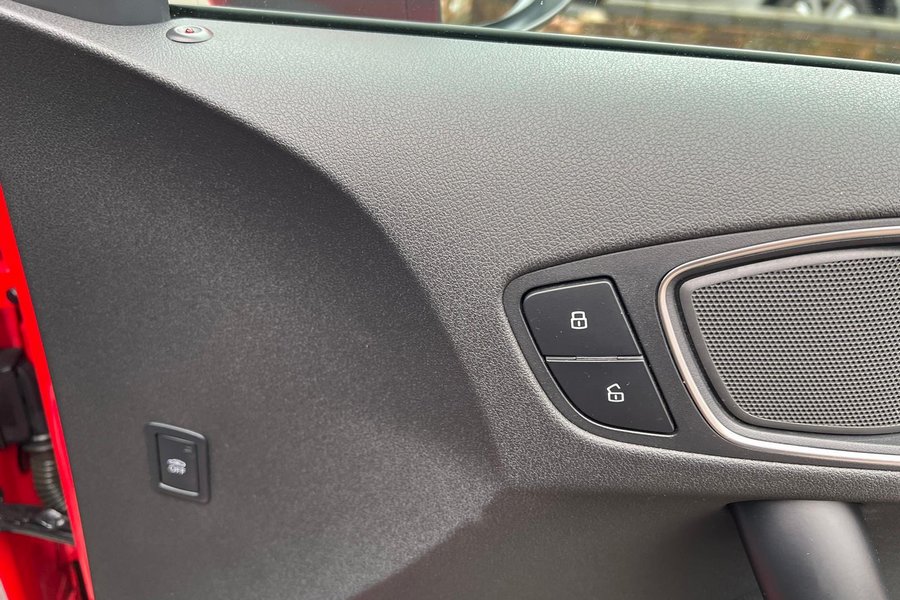 2011 (11) Audi A1 Sport 1.6 TDI Start / Stop