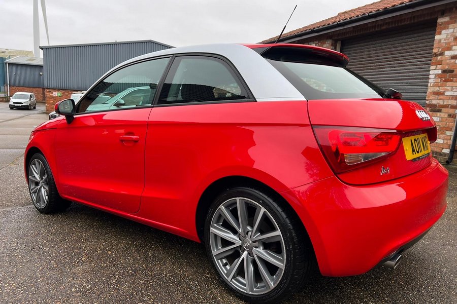2011 (11) Audi A1 Sport 1.6 TDI Start / Stop