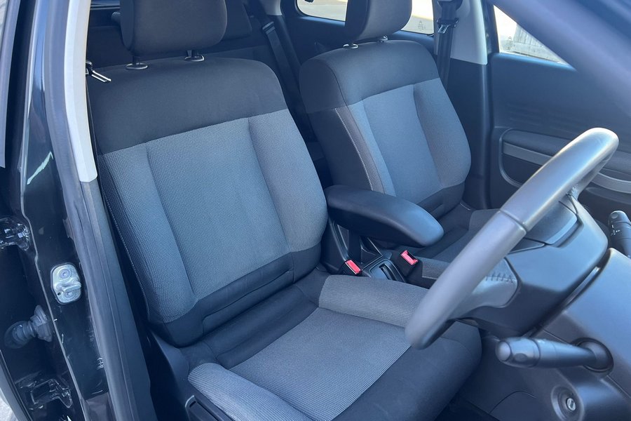 2015 (15) Citroen C4 Cactus Flair Blue Hdi 1.6