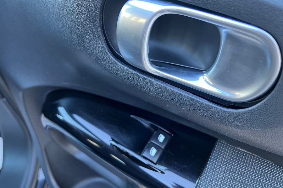 2015 (15) Citroen C4 Cactus Flair Blue Hdi 1.6