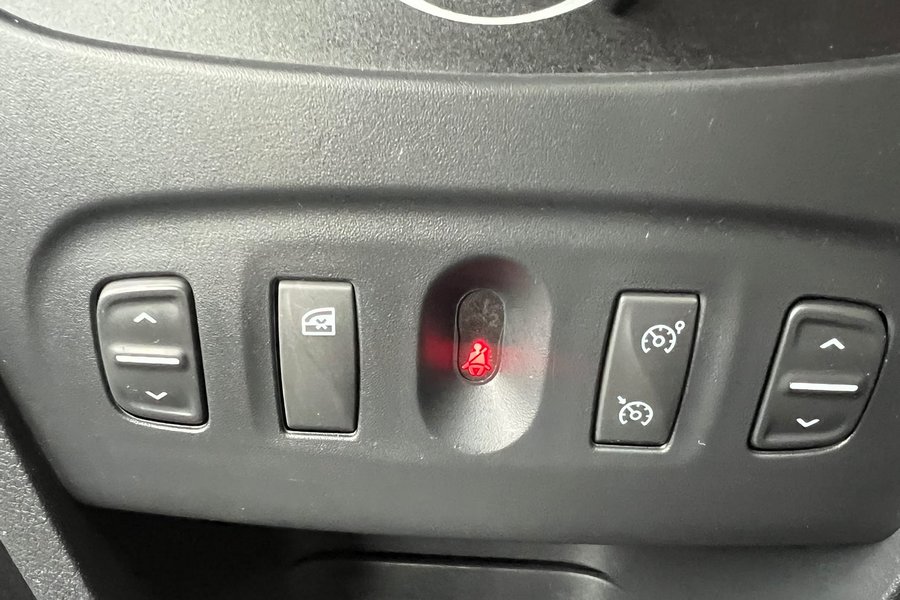 2015 (15) Dacia Sandero Stepway 0.9TCE Laureate  
