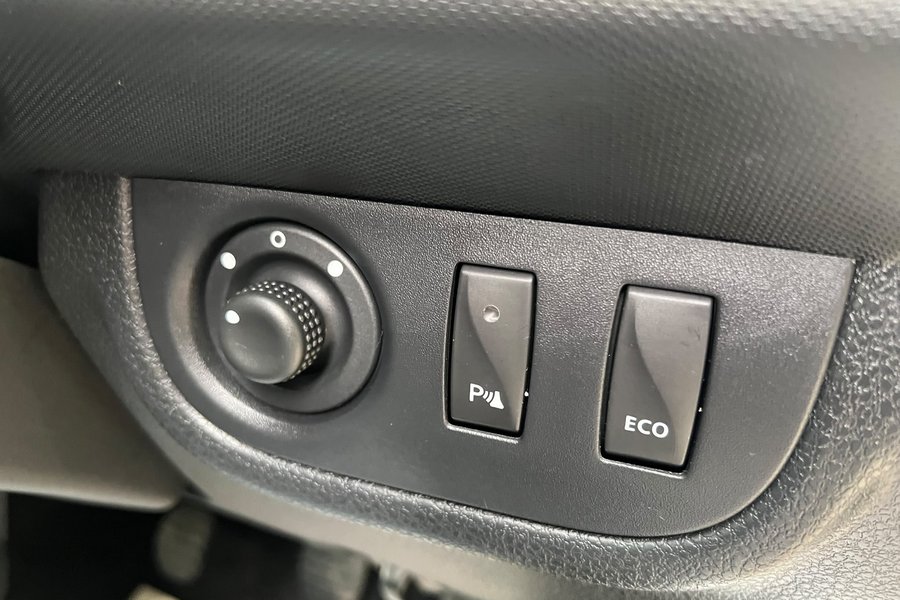 2015 (15) Dacia Sandero Stepway 0.9TCE Laureate  