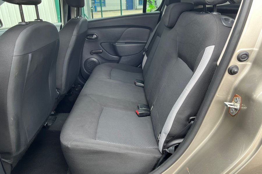 2014  (64) Dacia Sandero Ambience Tce 0.9 