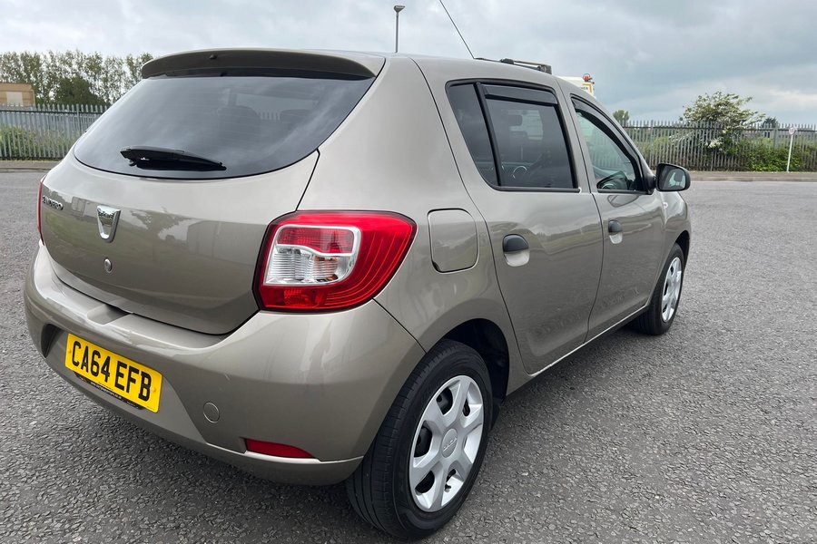 2014  (64) Dacia Sandero Ambience Tce 0.9 
