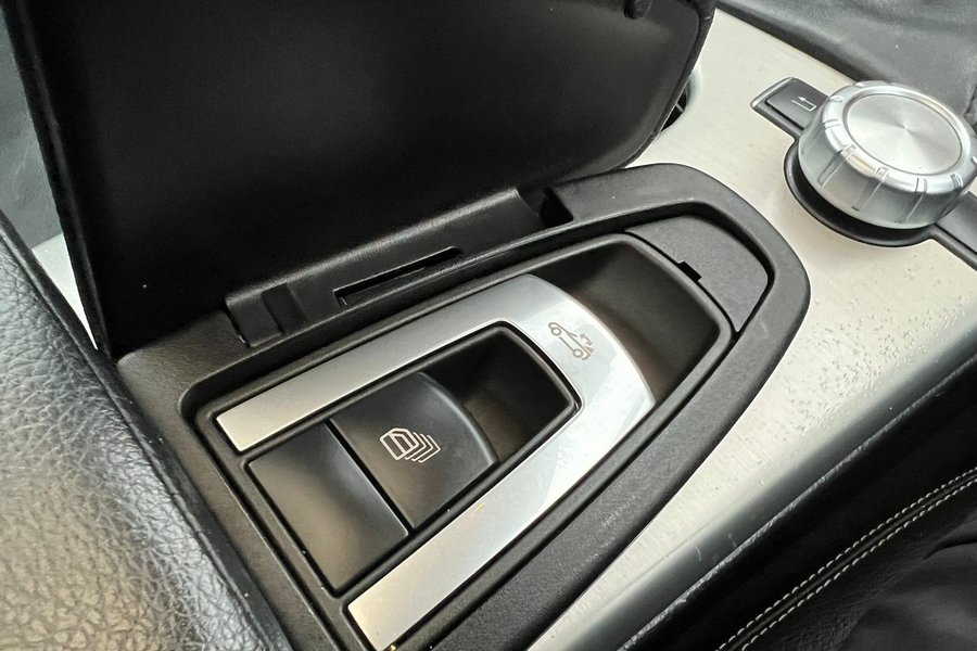 2012 (12) Mercedes 250 SLK AMG Sport CDI Automatic 