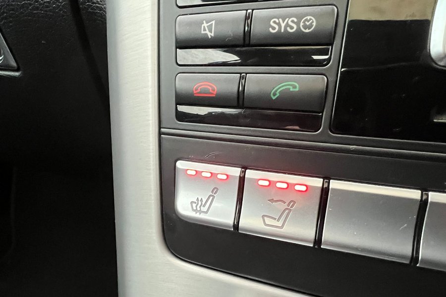 2012 (12) Mercedes 250 SLK AMG Sport CDI Automatic 