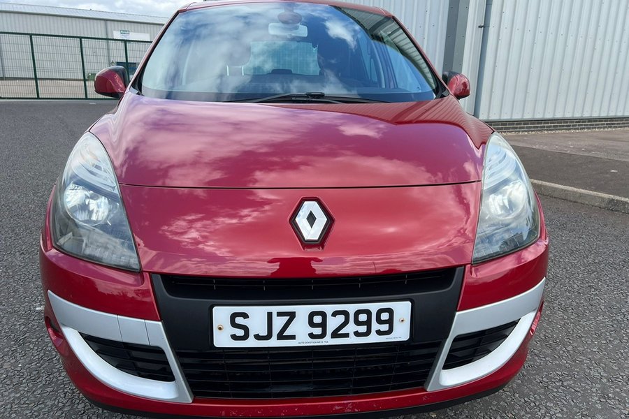 2011  Renault Scenic Dynamique TomTom 1.5 DCI 