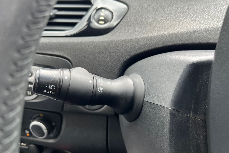 2011  Renault Scenic Dynamique TomTom 1.5 DCI 