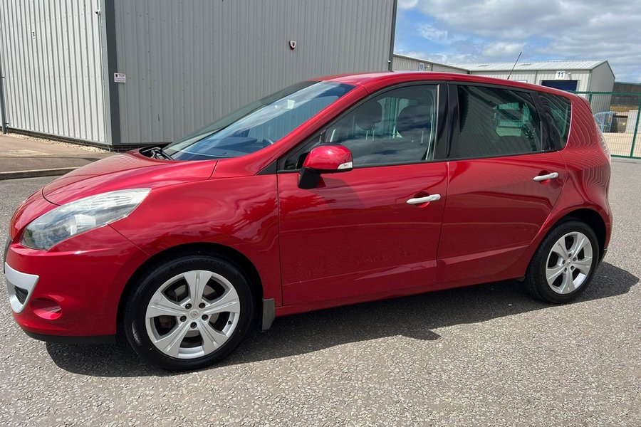 2011  Renault Scenic Dynamique TomTom 1.5 DCI 