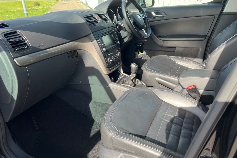 2014 (14) Skoda Yeti Outdoor Elegance 2.0 TDi CR