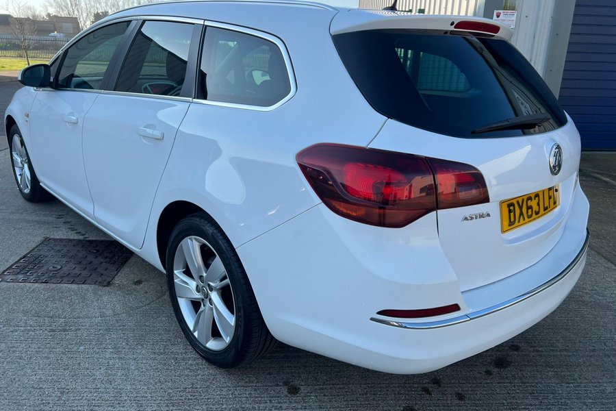2013 (63) Vauxhall  Astra 1.6 SRI VVT Estate