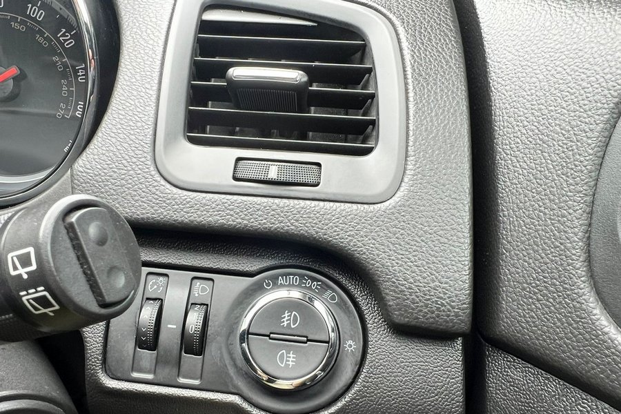 2011 (11) Vauxhall Insignia 2.0 CDTI Sri Nav