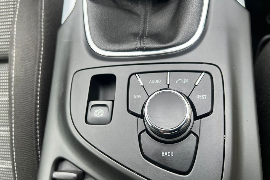 2011 (11) Vauxhall Insignia 2.0 CDTI Sri Nav